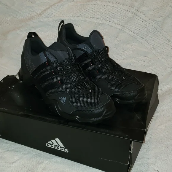 Adidas Men Shoes, Size 10, Brand New - Picture 1 of 9
